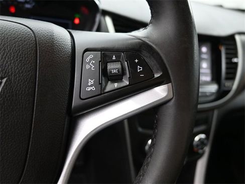 Used 2021 Chevrolet Trax LT w/ Sport Edition image 28