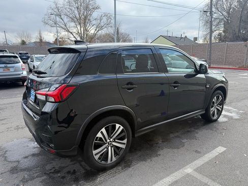 Used 2025 Mitsubishi Outlander Sport SE image 4