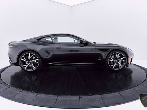 Used 2021 Aston Martin DBS Superleggera RWD image 18