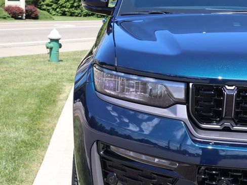 New 2026 Jeep Grand Cherokee L Limited AWD/4WD image 5