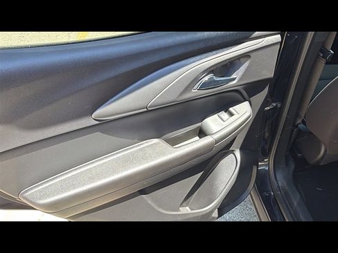 Used 2021 Chevrolet TrailBlazer LT w/ Convenience Package FWD image 21