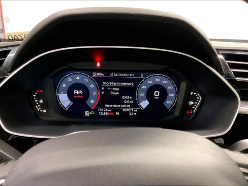 Certified 2023 Audi Q3 2.0T Premium w/ Black Optic Sport Package image 21