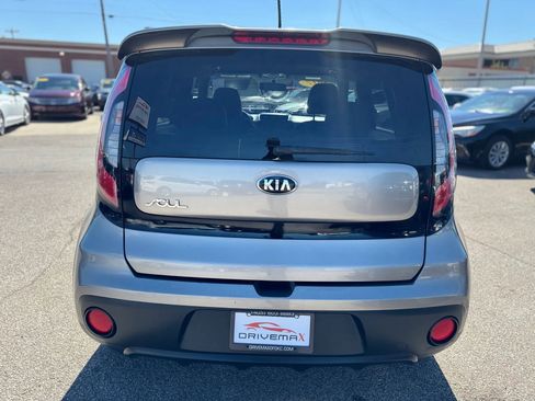 Used 2017 Kia Soul EV image 4