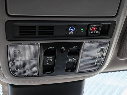 Used 2023 Honda Odyssey Touring image 31