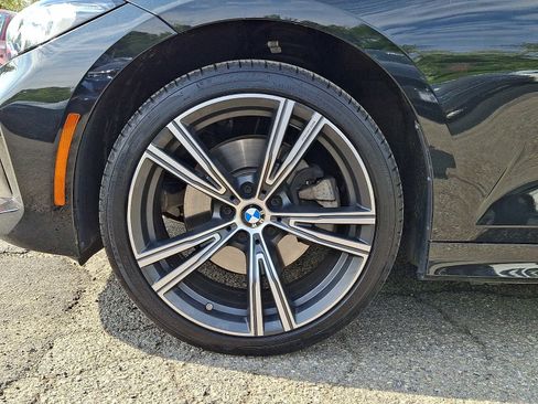 Used 2023 BMW 330i xDrive Sedan w/ Premium Package AWD/4WD image 8