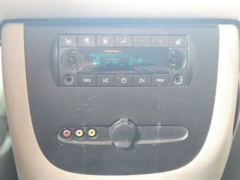 Used 2008 Chevrolet Suburban LT image 24