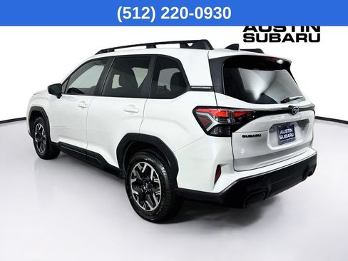 Used 2026 Subaru Forester Premium AWD/4WD image 6