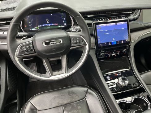 Used 2023 Jeep Grand Cherokee 4WD 4xe image 14