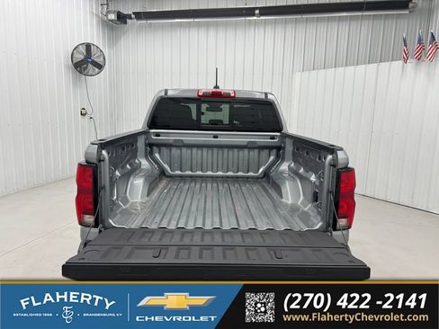 Used 2025 Chevrolet Colorado Z71 w/ Technology Package AWD/4WD image 20