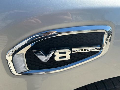 Used 2017 Nissan Titan SV image 9