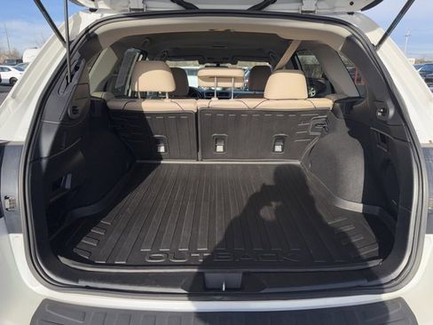 Used 2019 Subaru Outback 2.5i Limited w/ Popular Package #2 image 8