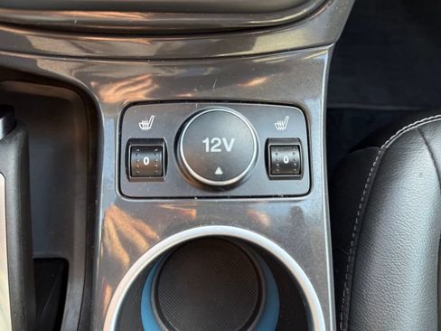 Used 2016 Ford Escape Titanium w/ Equipment Group 301A AWD/4WD image 34