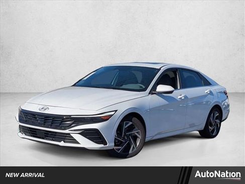 Used 2024 Hyundai Elantra SEL w/ Convenience Package image 1