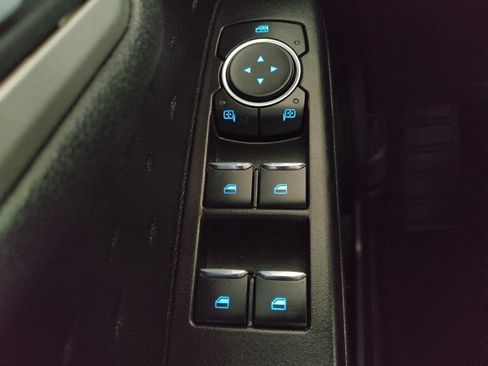 Used 2020 Ford Escape SE image 27