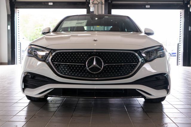 New 2026 Mercedes-Benz E 350 4MATIC Sedan image 2