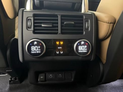 New 2026 Land Rover Discovery Limited Edition AWD/4WD image 29