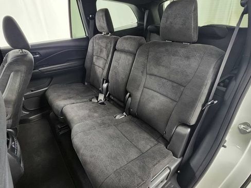 Used 2022 Honda Pilot Sport image 12