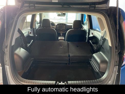 Used 2025 Kia Soul LX w/ LX Technology Package FWD image 13