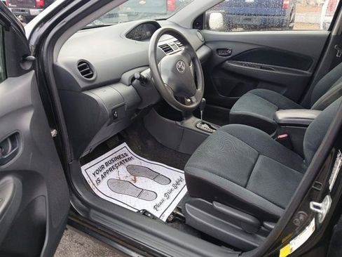 Used 2012 Toyota Yaris Sedan FWD image 9
