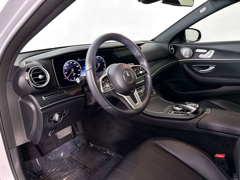 Used 2020 Mercedes-Benz E 350 Sedan image 9