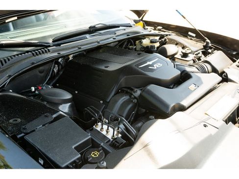 Used 2004 Ford Thunderbird RWD image 24