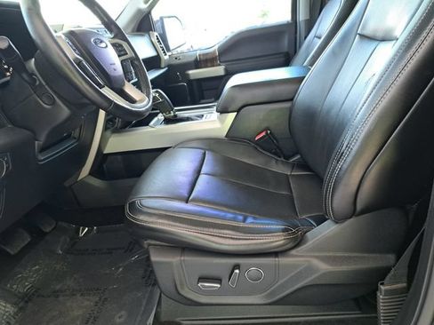 Used 2018 Ford F150 Lariat w/ Equipment Group 502A Luxury AWD/4WD image 25