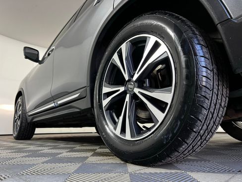 Used 2018 Nissan Rogue SL image 28