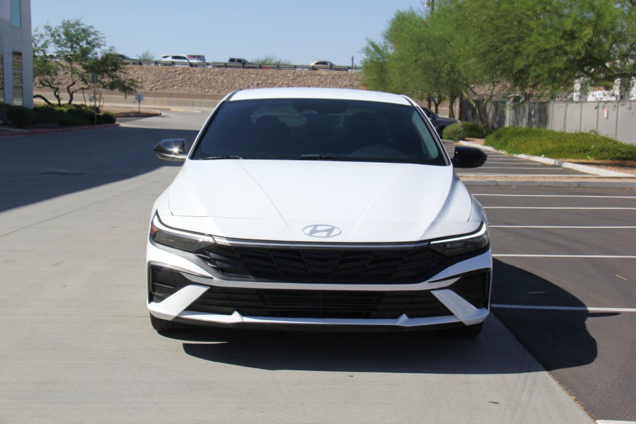 Used 2025 Hyundai Elantra Sport FWD image 2