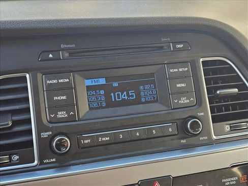 Used 2015 Hyundai Sonata SE image 24