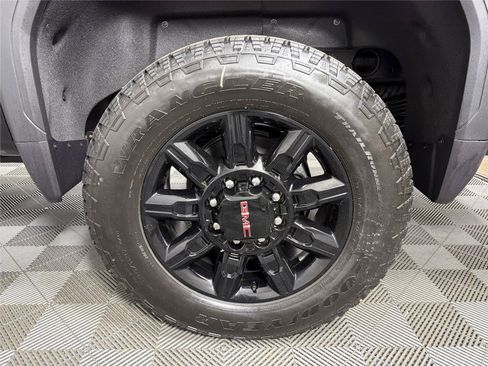 New 2026 GMC Sierra 2500 AT4 w/ AT4 Premium Plus Package AWD/4WD image 17
