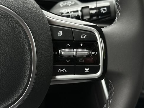 New 2026 Kia Carnival SX w/ SX Dark Edition Package FWD image 36