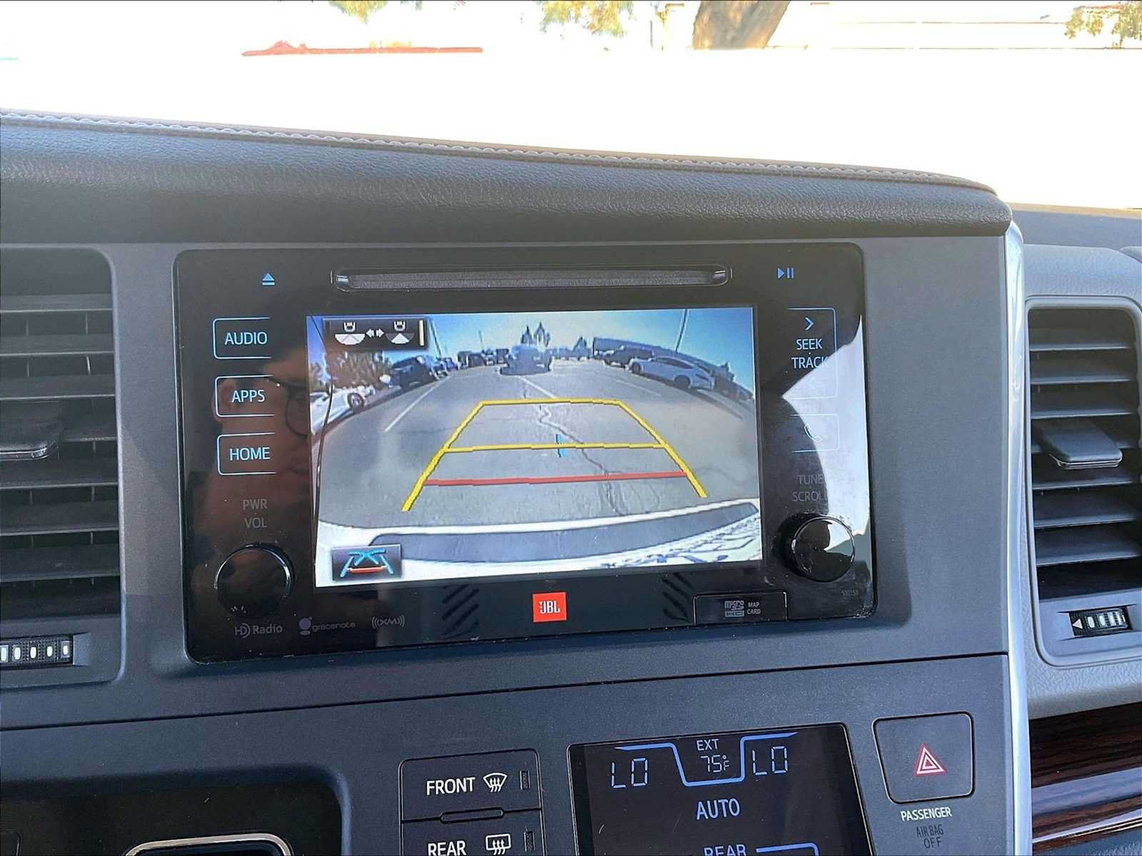 Used 2016 Toyota Sienna Limited FWD image 24