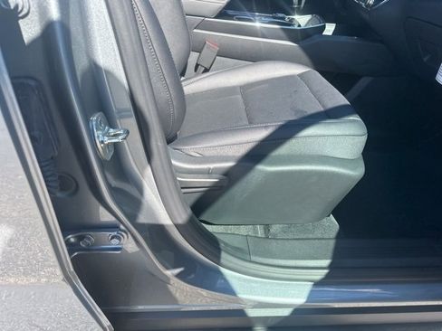 New 2026 Chevrolet Equinox LT w/ Convenience Package II image 33