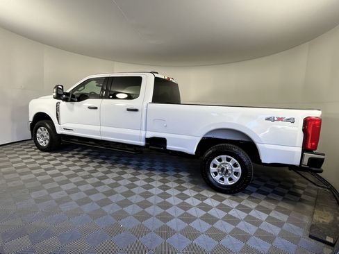 Used 2024 Ford F350 XLT image 2