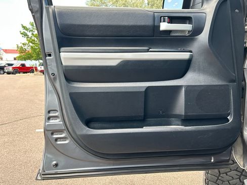 Used 2019 Toyota Tundra SR5 AWD/4WD image 29