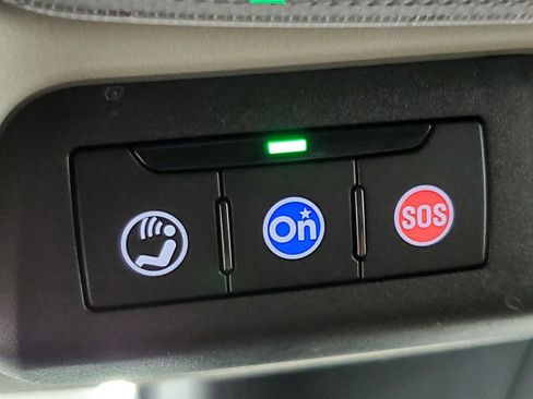 Used 2024 Buick Encore GX Sport Touring image 17