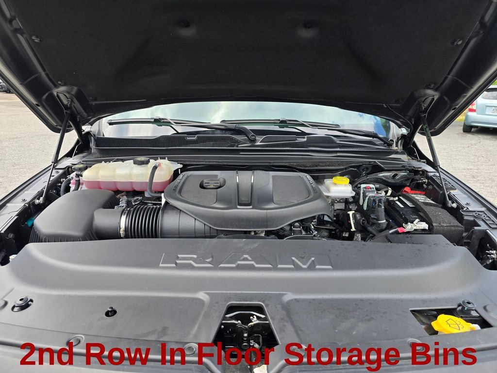 Used 2025 RAM 1500 Warlock AWD/4WD image 20