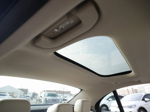 Used 2019 Mercedes-Benz E 300 4MATIC w/ Premium 1 Package image 23