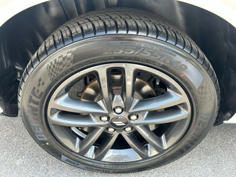 Used 2019 Dodge Challenger GT w/ Blacktop Package AWD/4WD image 12