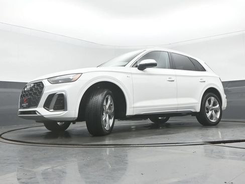 Used 2023 Audi Q5 2.0T Premium Plus w/ Premium Plus Package AWD/4WD image 29