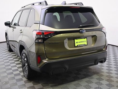 Used 2026 Subaru Forester Premium AWD/4WD image 4