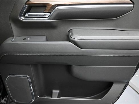 Used 2024 Chevrolet Silverado 1500 LT Trail Boss w/ Convenience Package II image 27