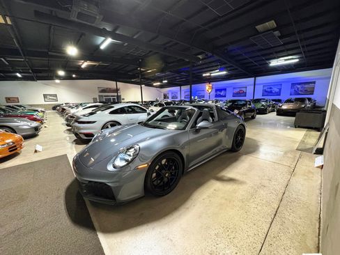 Used 2026 Porsche 911 Targa 4 GTS image 33