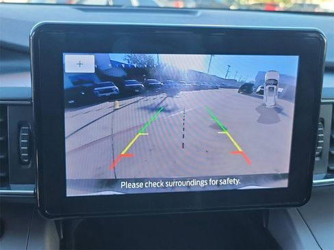 Used 2023 Ford Explorer XLT w/ Equipment Group 202A image 17