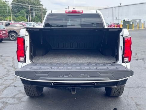 Used 2023 Chevrolet Colorado ZR2 w/ ZR2 Convenience Package III AWD/4WD image 39