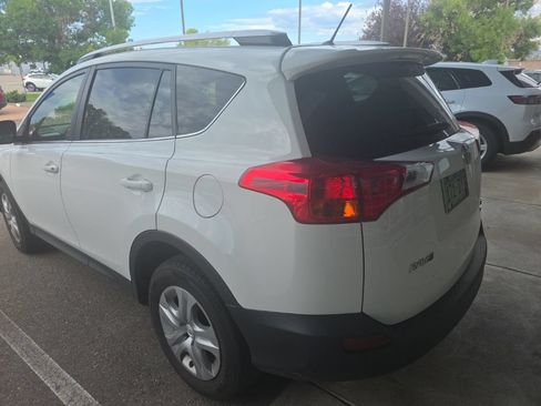 Used 2014 Toyota RAV4 LE AWD/4WD image 5