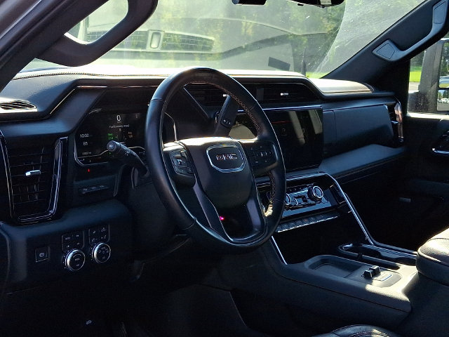 Used 2024 GMC Sierra 2500 AT4 w/ AT4 Premium Plus Package AWD/4WD image 10