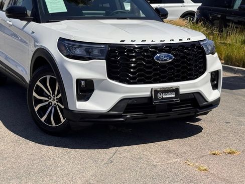 Used 2026 Ford Explorer ST-Line RWD image 3