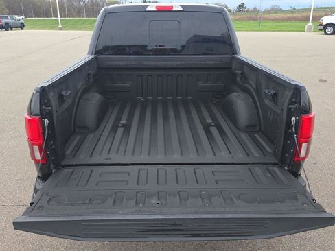 Used 2018 Ford F150 Lariat w/ Equipment Group 502A Luxury AWD/4WD image 5