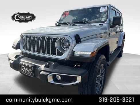 Used 2024 Jeep Wrangler Unlimited Sahara w/ Technology Group AWD/4WD image 1